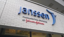 Johnson anuncia testes de fase 3 de candidata a vacina para Covid-19