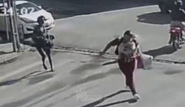 Moradores de Palmeira denunciam mulher em situação de rua por agredir quem recusa dar dinheiro