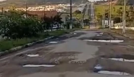 'Zona de guerra': moradores reclamam das condições da Av. Pedro Tertuliano, em Arapiraca