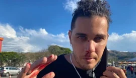 Professor bolsonarista agride jornalista em Aparecida (SP)