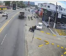Ciclista é atropelado por caminhão na Av. Juca Sampaio, em Maceió