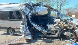 Sete pessoas morrem em grave acidente quando retornavam de velório em Arapiraca