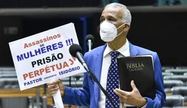 Centrão pede “urgência urgentíssima” a PL que veda mudanças na Bíblia