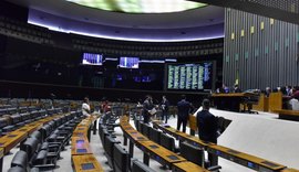 Câmara rejeita urgência para projeto que criminaliza fake news