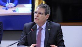 Projeto obriga governo federal a custear alimentação de moradores de rua na pandemia