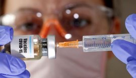 Vacina de Oxford deve começar a ser aplicada em fevereiro