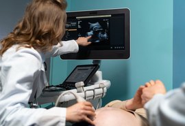 Cientistas chineses anunciam robô capaz de gestar bebê humano