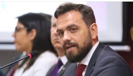 Caso de menina que esfaqueou padrasto não será tratado como crime, diz promotor