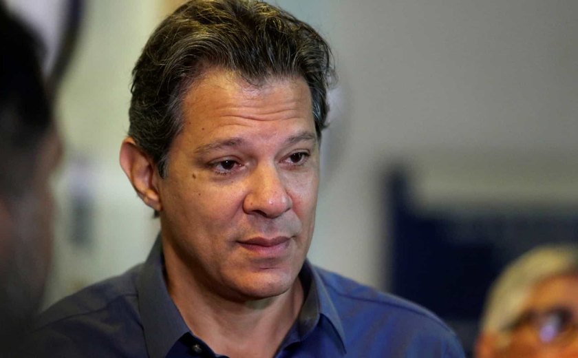 Haddad afirma que Família Bolsonaro está mais enrolada em 30 dias que PT em 39 anos