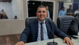 JHC devolve cargos a vereadores rebeldes, mas mantém Cal Moreira fora da “joia da coroa”