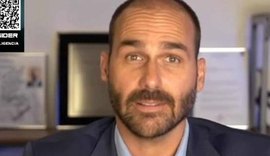 Moraes bloqueia bens de Eduardo Bolsonaro e trava repasses feitos por Jair Bolsonaro