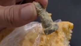 Vídeo: Estudante encontra parafuso dentro de torta vendida em restaurante da Ufal