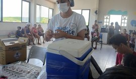 Catadores de recicláveis de cooperativas recebem serviços de saúde em Maceió