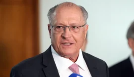 Alckmin negocia com EUA e defende solução comercial para evitar impactos tarifários