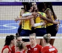 Brasil bate Polônia para garantir melhor campanha do vôlei na 1ª fase