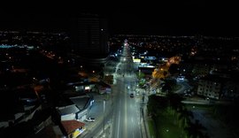 Modernização da iluminação: Avenida Menino Marcelo recebe mais de 500 luminárias de LED