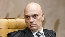Oposição consegue 41 assinaturas e pede impeachment de Moraes