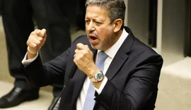 Oposição vota a favor, mas crítica auxílios às vésperas da eleição; Lira fala em salvar a economia