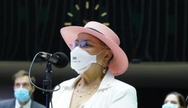 Deputada Tereza Nelma é internada em hospital de Maceió para tratamento de Covid-19