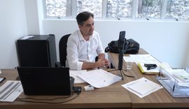 Após pressão de vereadores, prefeitura paga salários de precarizados da Saúde