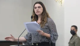 Deputada se desfilia do MDB e deve anunciar novo partido nos próximos dias