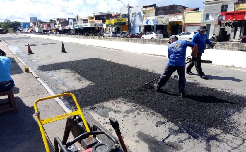 Operação tapa-buraco realiza ações em seis bairros de Maceió