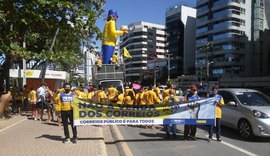 Trabalhadores dos Correios realizam ato em Maceió contra a privatização da empresa