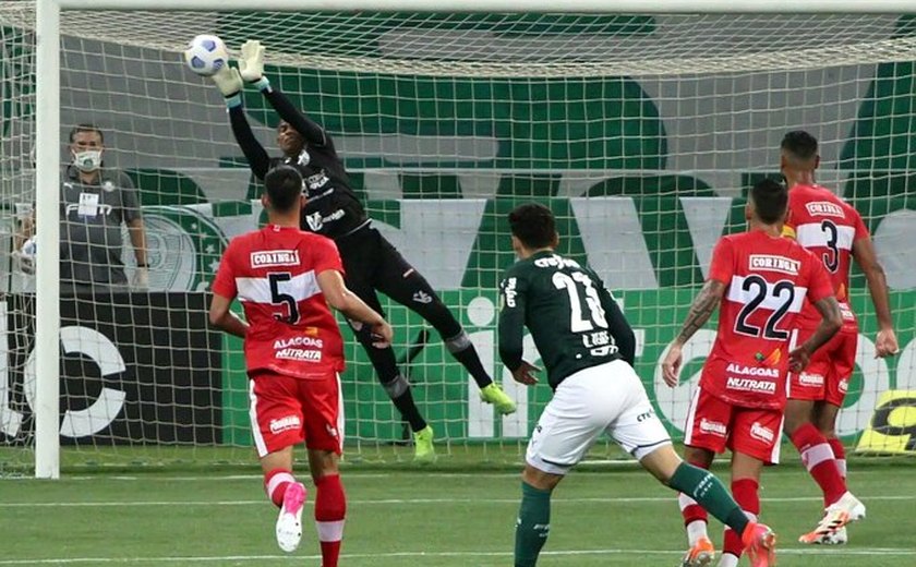 CRB vence o Palmeiras e avança para a próxima fase da Copa do Brasil