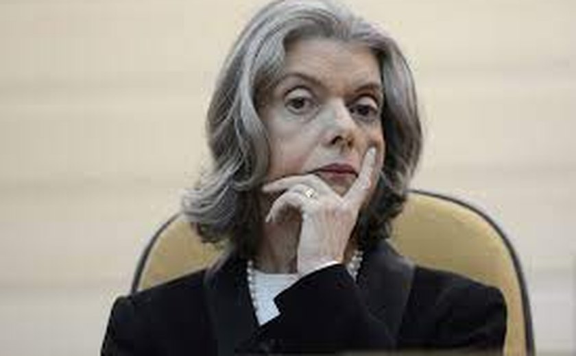 Cármen Lúcia nega pedido do PT para obrigar Arthur Lira à analisar impeachment de Bolsonaro