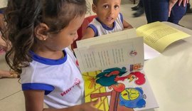 Campanha da Seprev doa livros educativos para crianças atendidas por ONG