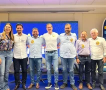 Uma foto muito estranha: candidatos que apoiam Paulo aparecem com Rodrigo