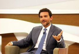 Ministro do Turismo, Celso Sabino, vai pedir demissão após pressão do partido