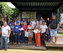 Usina Caeté participa da entrega de kits para apicultores da Palatéia