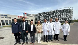 Em missão na China, senadora Eudócia Caldas visita hospital que utiliza inteligência artificial e robótica