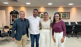 Governador dá posse a nova secretária de agricultura; conheça