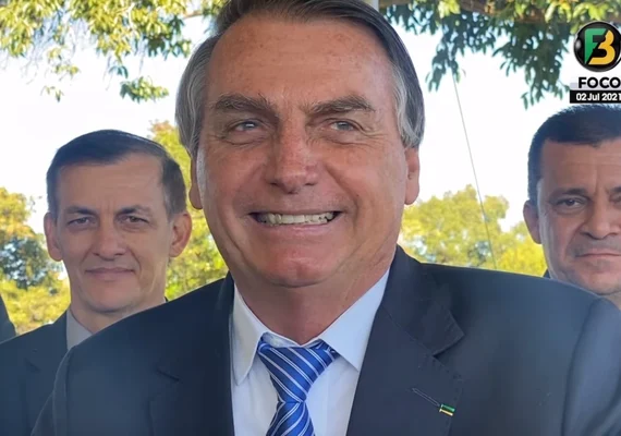 'Kkkkkkkkkkkkkk':Bolsonaro reage com ironia à aliança de Lula e Alckmin