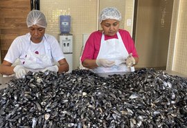 Associada à Unicafes-AL, Coopmaris recebe visita de Primeira-Dama da República