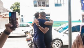 Após “sintonia perfeita” na reconciliação, Lira atropela chapa de JHC