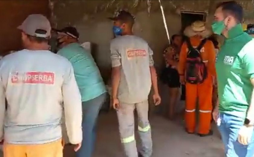 Prefeitura de Delmiro Gouveia é acusada de destruir barracos e pontos comerciais