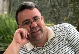 Jornalista é achado morto com sinal de estrangulamento dentro de casa no PR