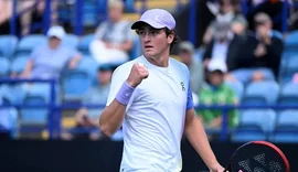João Fonseca bate britânico na estreia e se torna o mais jovem a vencer em Wimbledon desde Alcaraz