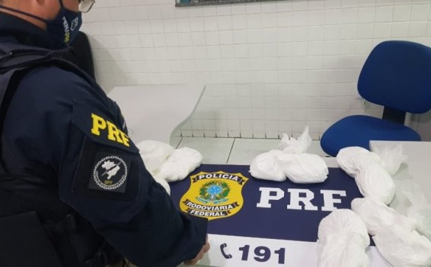 PRF detém traficantes com 9 kg de cocaína no Sertão de AL