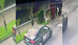 'Calcinha erótica': Corretor abandona flanelinha em motel e foge sem pagar a conta