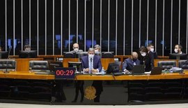 Câmara marca para terça-feira análise da PEC dos benefícios