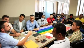 Dantas se reúne com lideranças LGBTQIA+ e promete lutar contra a violência e homofobia