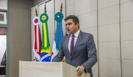 “Que não seja mais um bebê reborn do João Caldas”, cobra Rui Palmeira sobre o novo secretário de Educação de Maceió