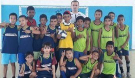 Prefeitura oferece aulas de futebol gratuitas para crianças