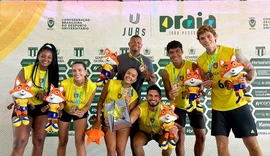 JUBs Praia 2025: equipe de vôlei 4x4 da UNINASSAU Maceió conquista bronze