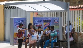 Prefeitura instala novos abrigos de ônibus na capital
