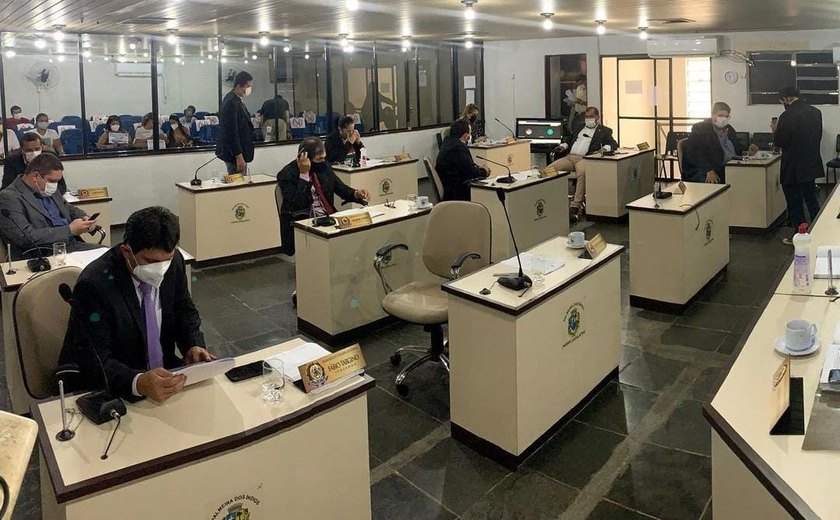 Câmara de Palmeira suspende sessões e fecha gabinetes de vereadores após casos de Covid-19